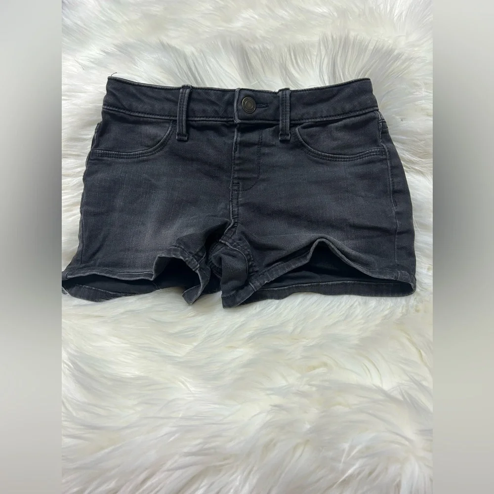 Size 10 GIRLS Black Denim Shorts E1